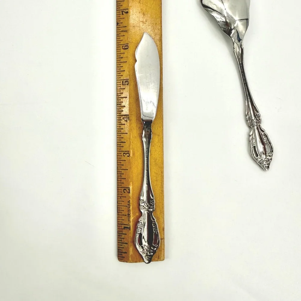 Oneida Distinction Deluxe Raphael Stainless Steel Sugar Shell Spoon Butter Knife